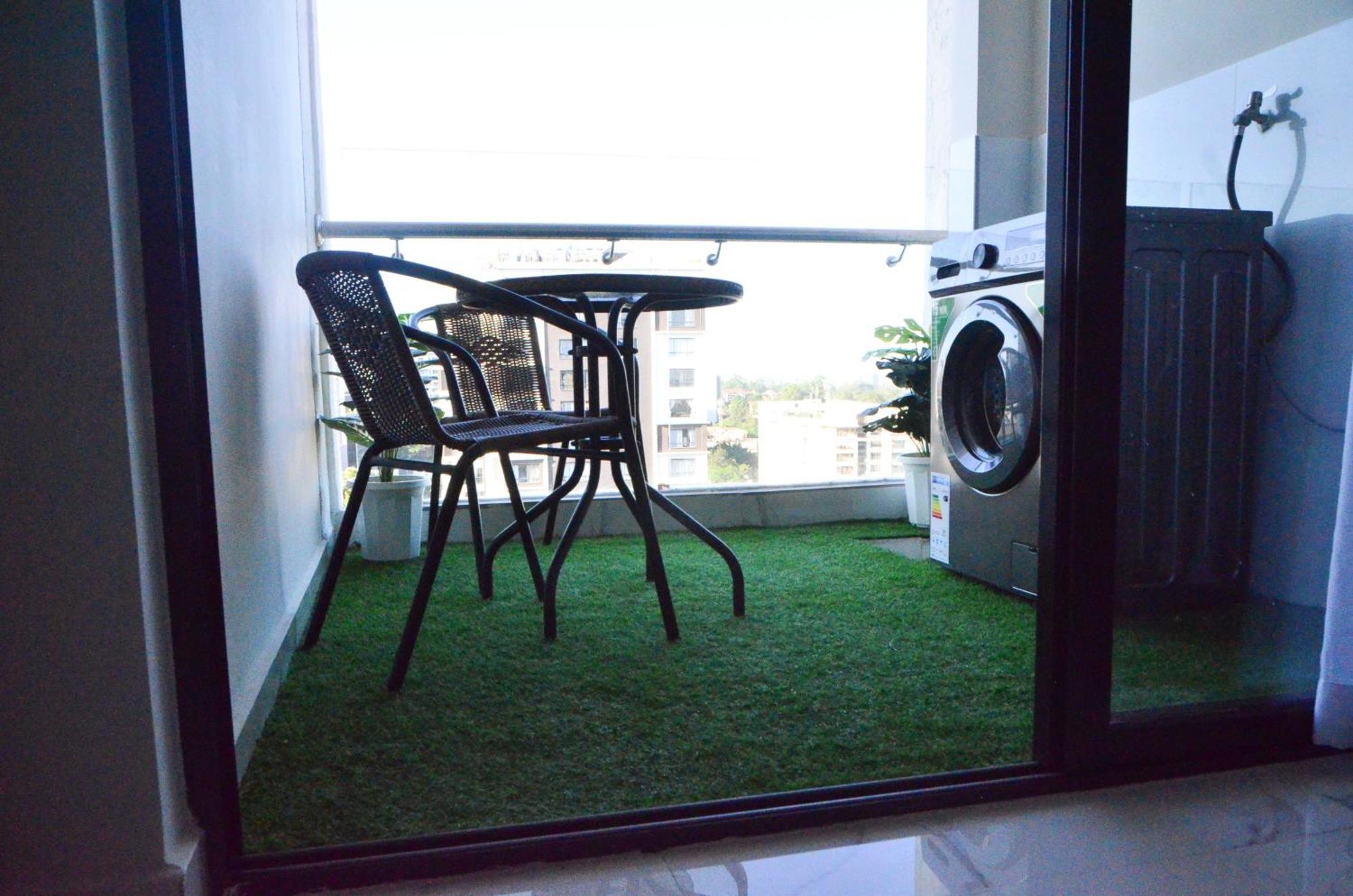 Apartment Lovely Entire Kilimani Estate *
