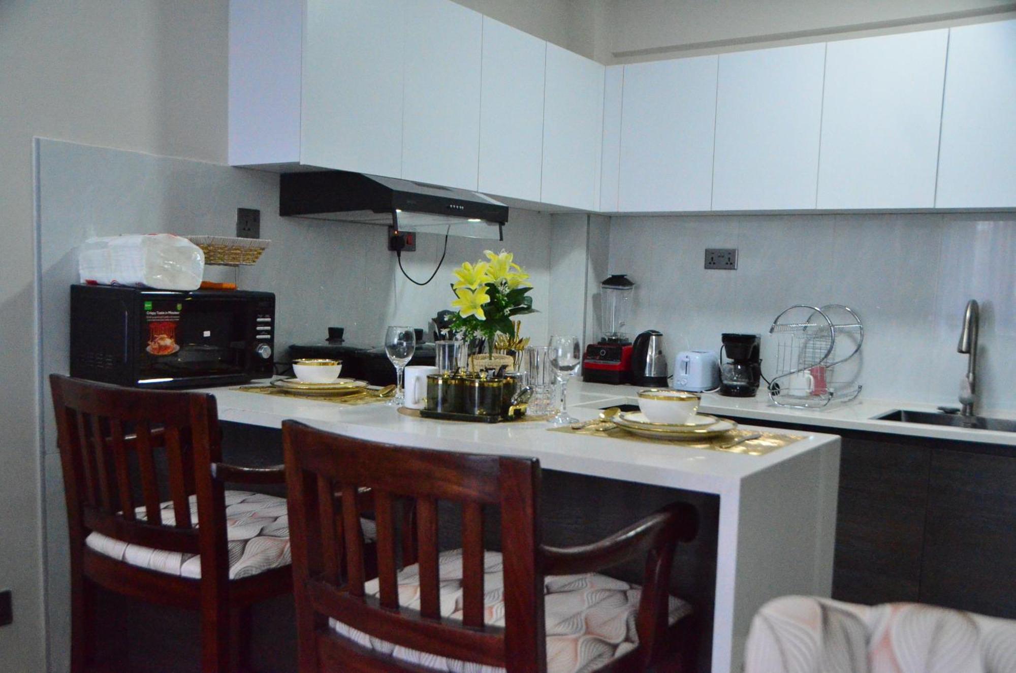 Lovely Entire Kilimani Estate Apartment *