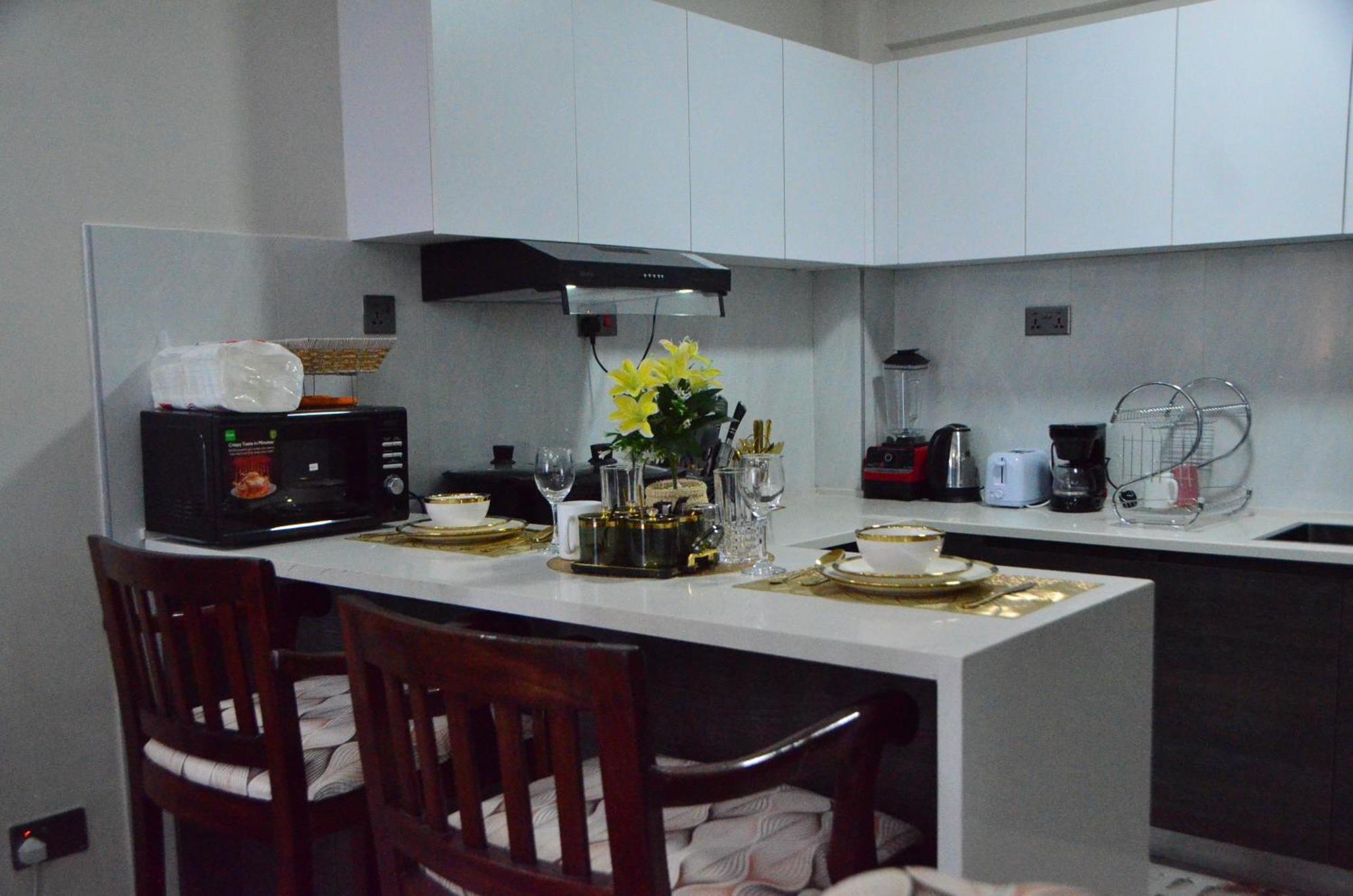 Lovely Entire Kilimani Estate * Nairobi