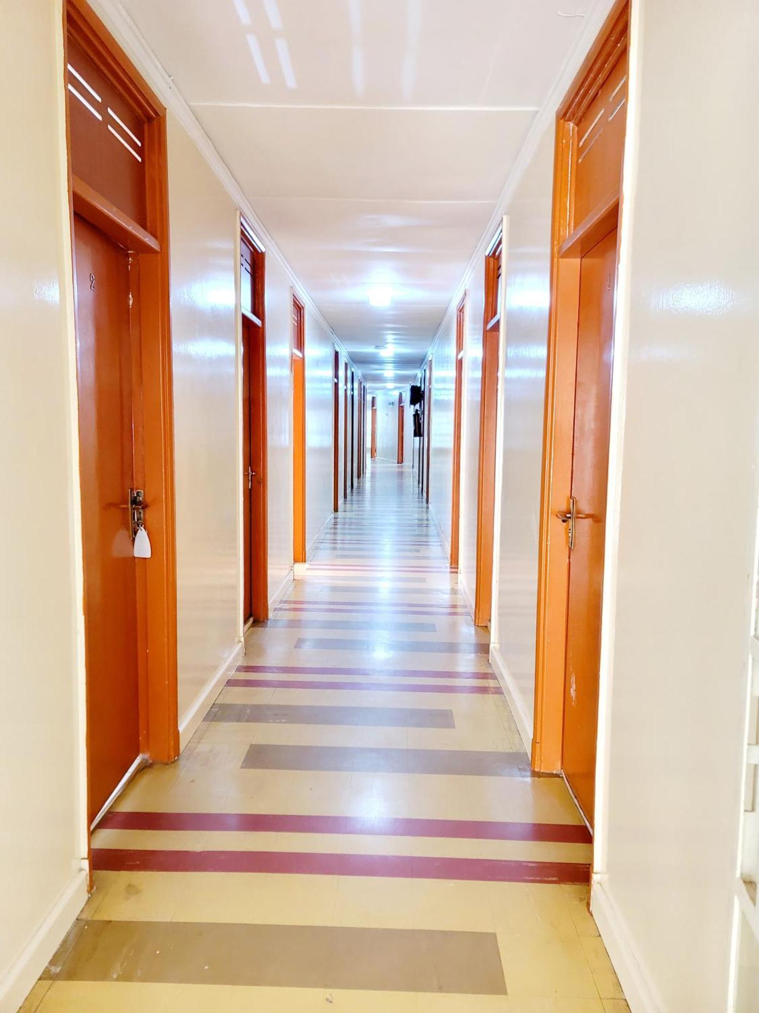 Bed & Breakfast United Kenya Club