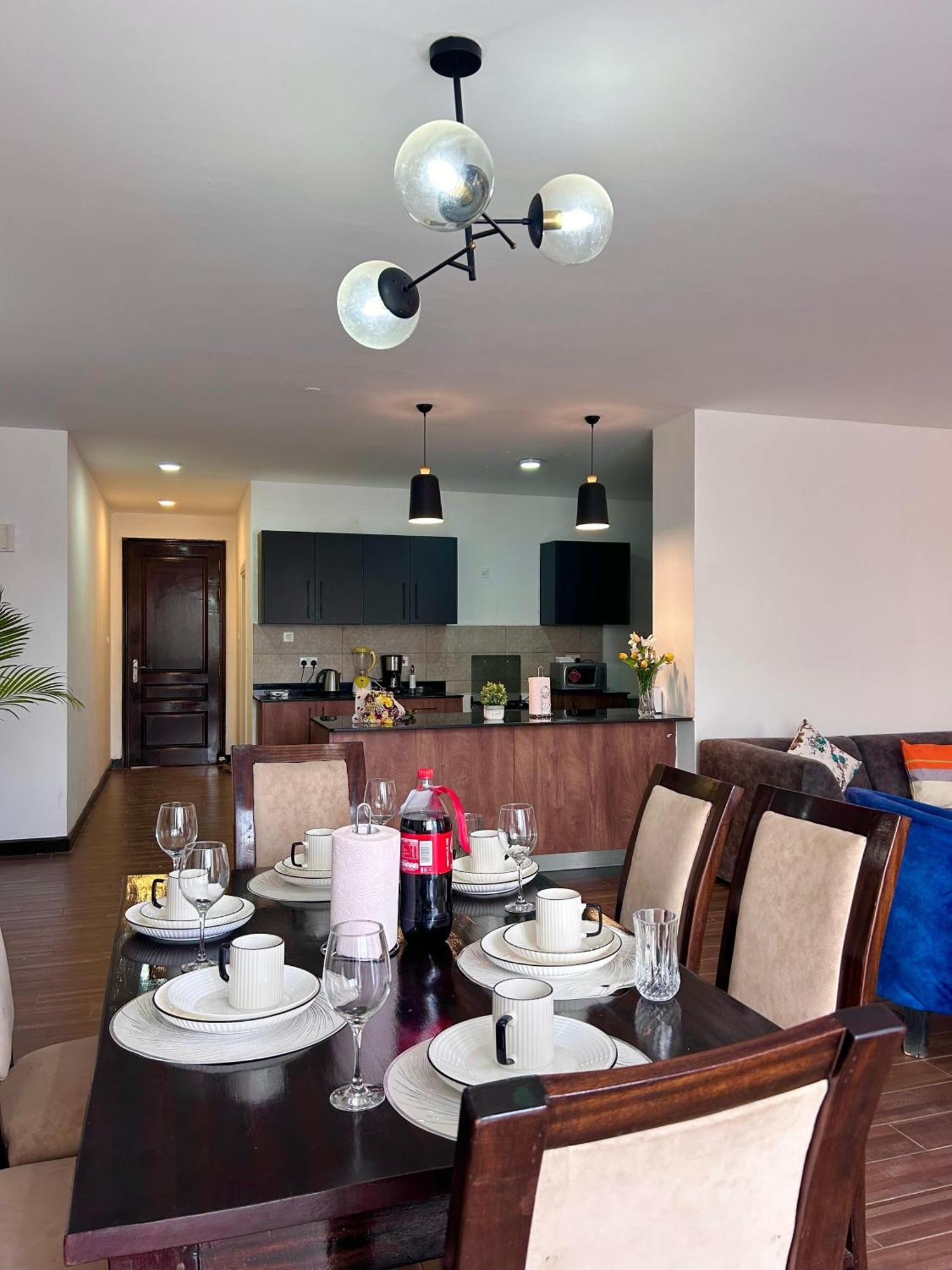 Roseville Apartment *