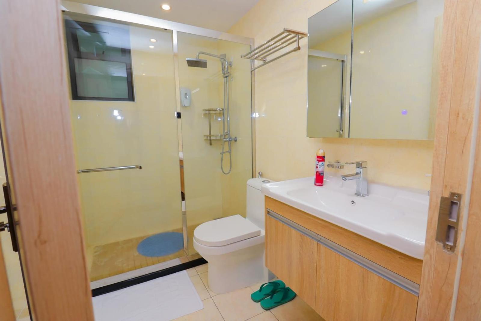 Lux Urban Oasis Apartment *