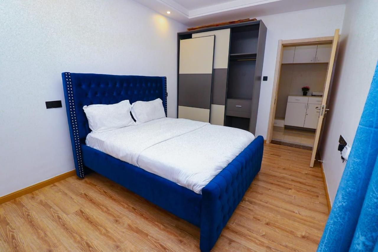 Lux Urban Oasis Apartment