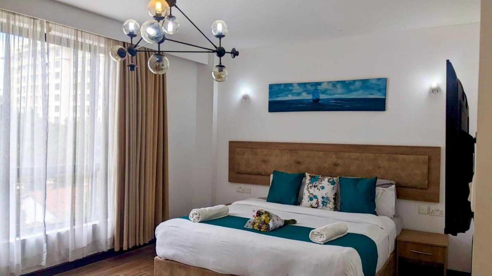 Roseville Apartment