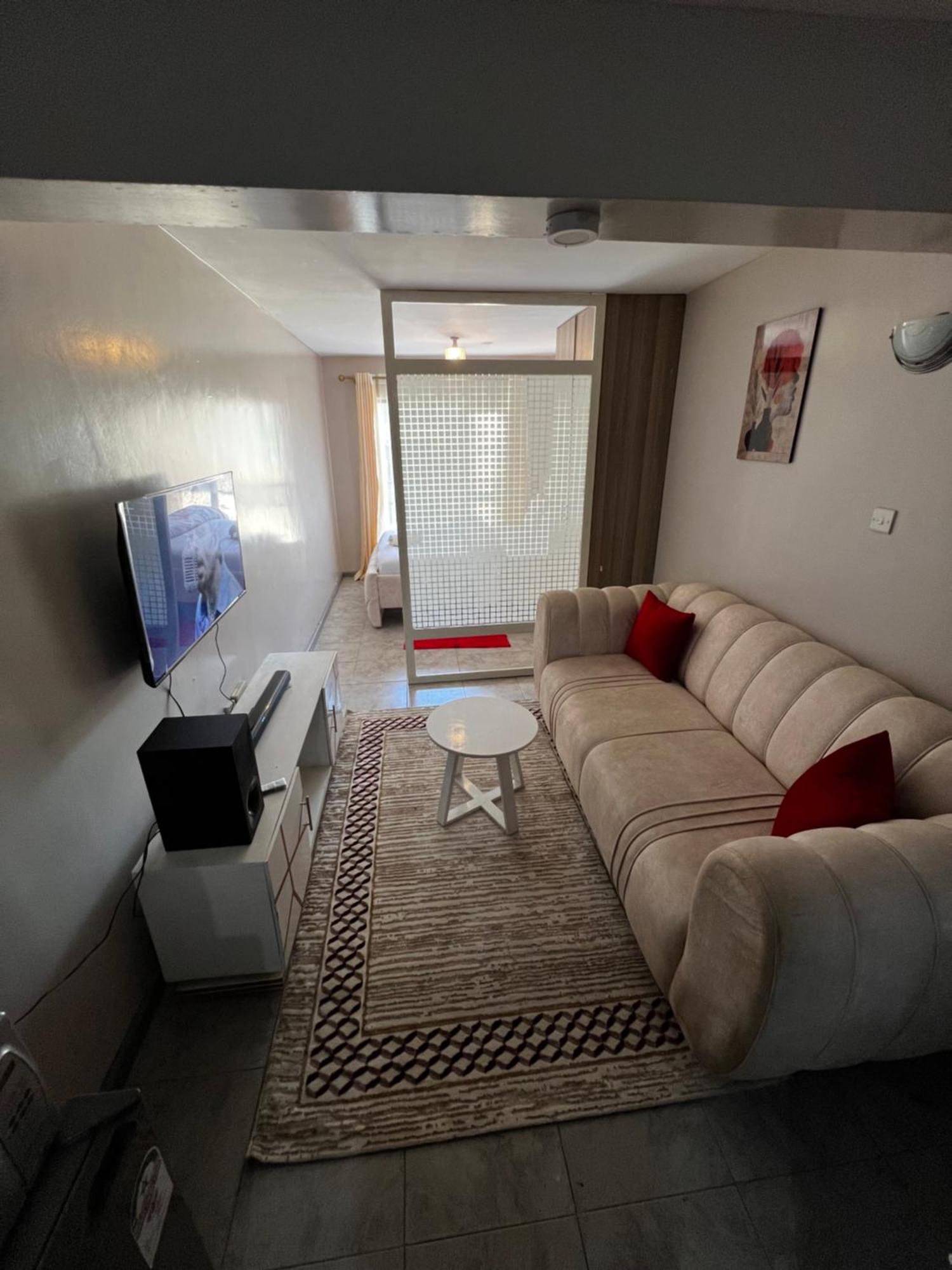 Breezy Tsavo 309 Apartment