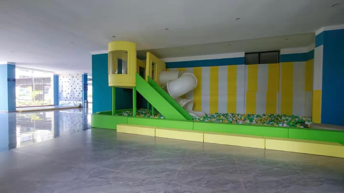 Panoramic View Suites-alba Garden
