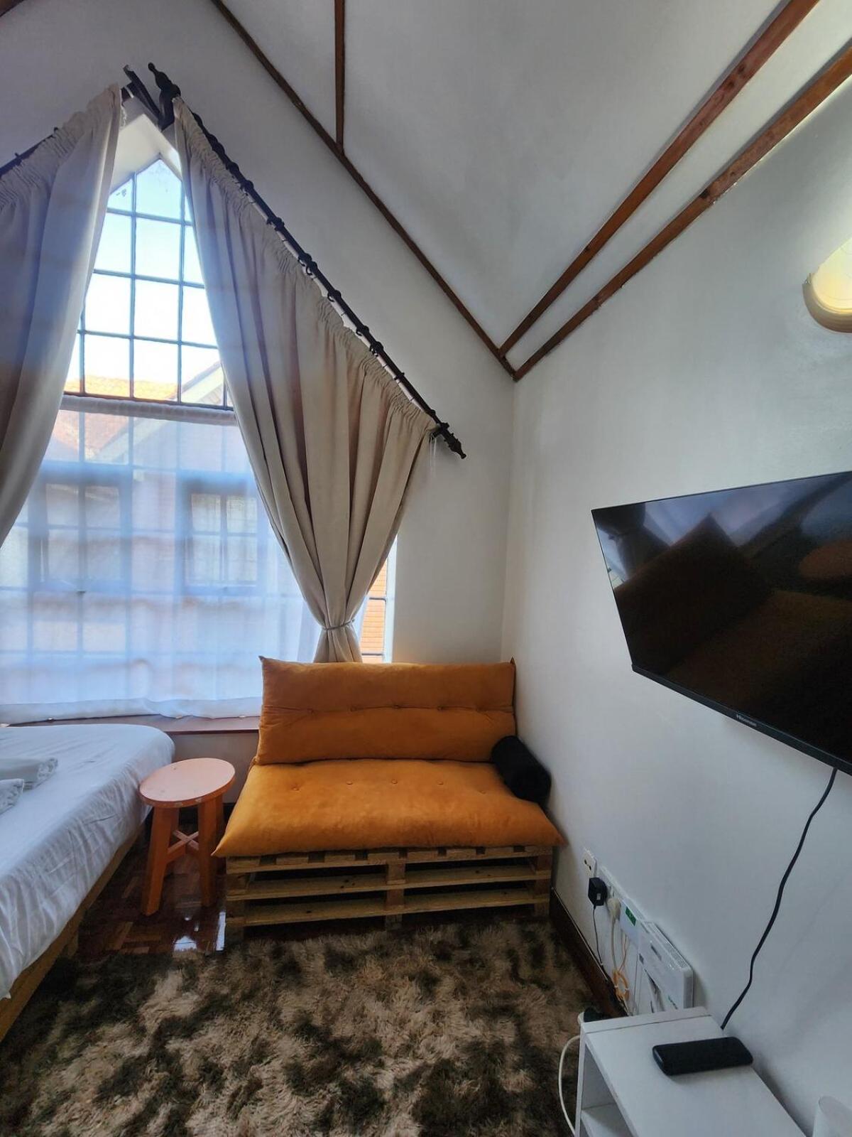 Rorot Penthouse Kilimani Away Apartment