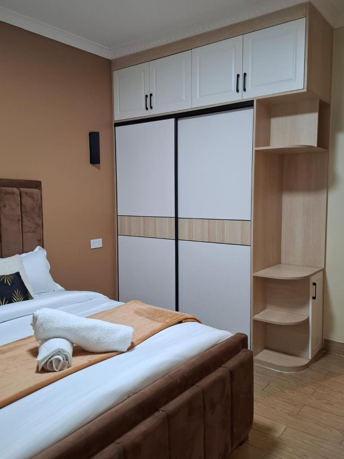 1 Bedroom, Perfect For Business Travelers, 3-tos, Enzi Heights Apartments, Nextgen Mall