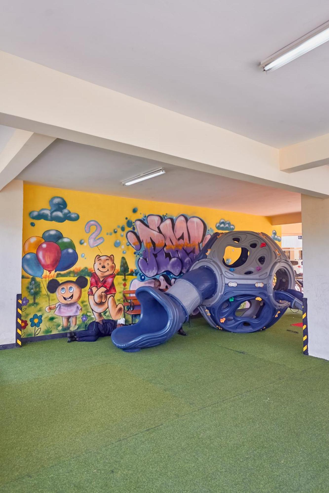 Ruthie's Nest By Edmor Apartment