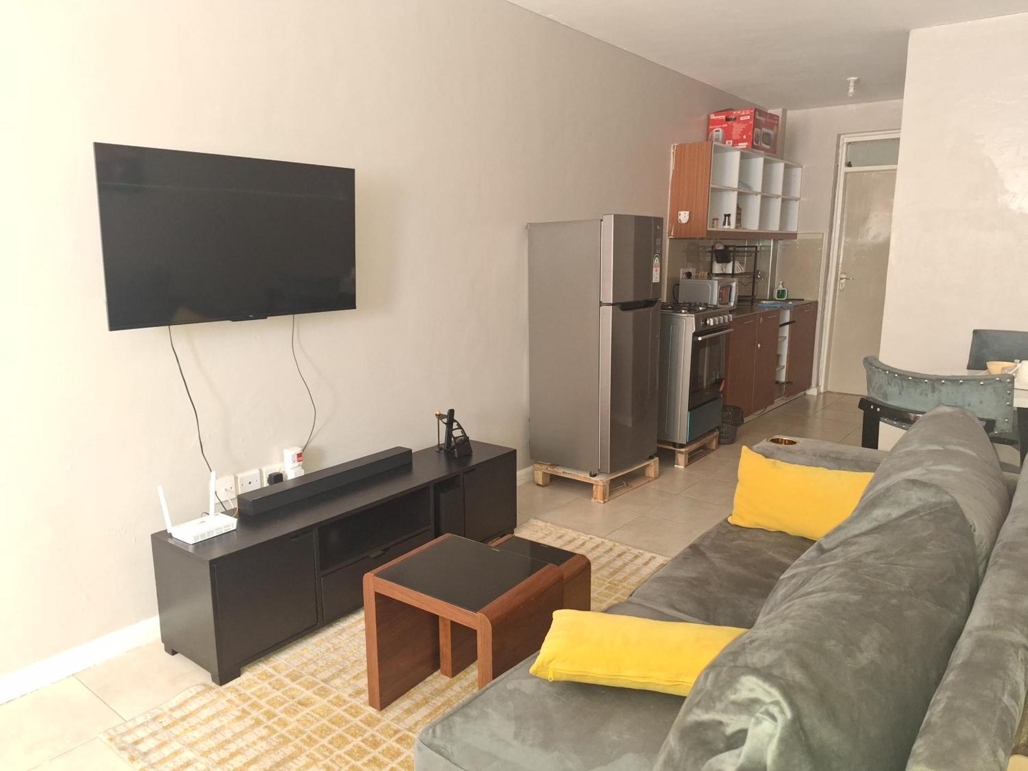 Bigger With Private Pool Resturant And A Minimart On Site Security In Kiambu Road *
