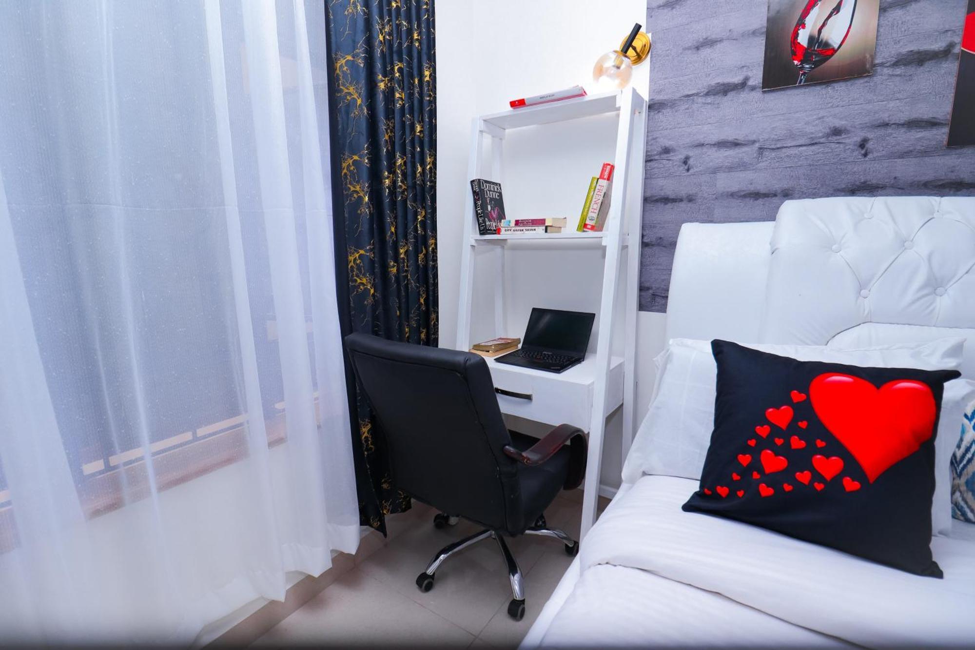 Apartment The Porch Lounge Westlands Sarit Center