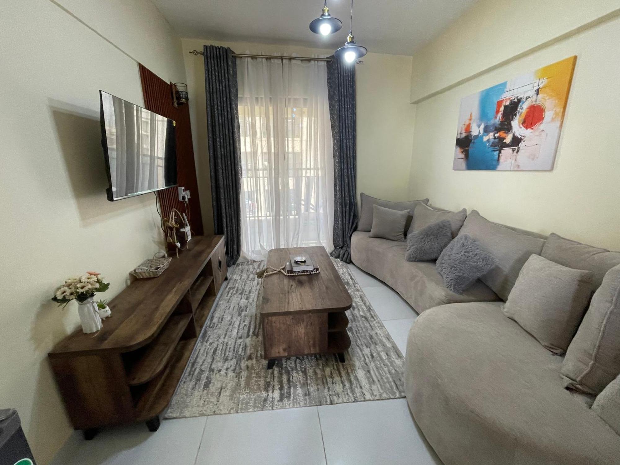 Apartment Kinpin House Three