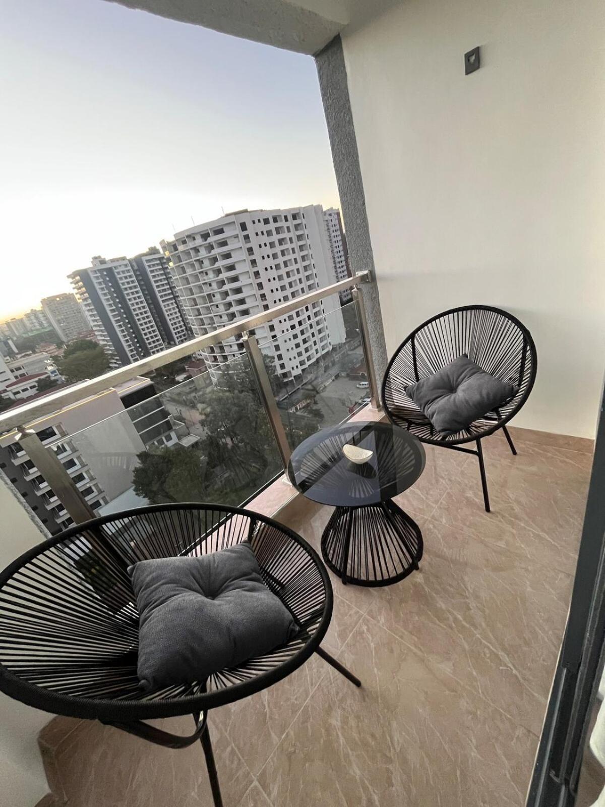 One Bedroom In Kilimani With Rooftop Bar *