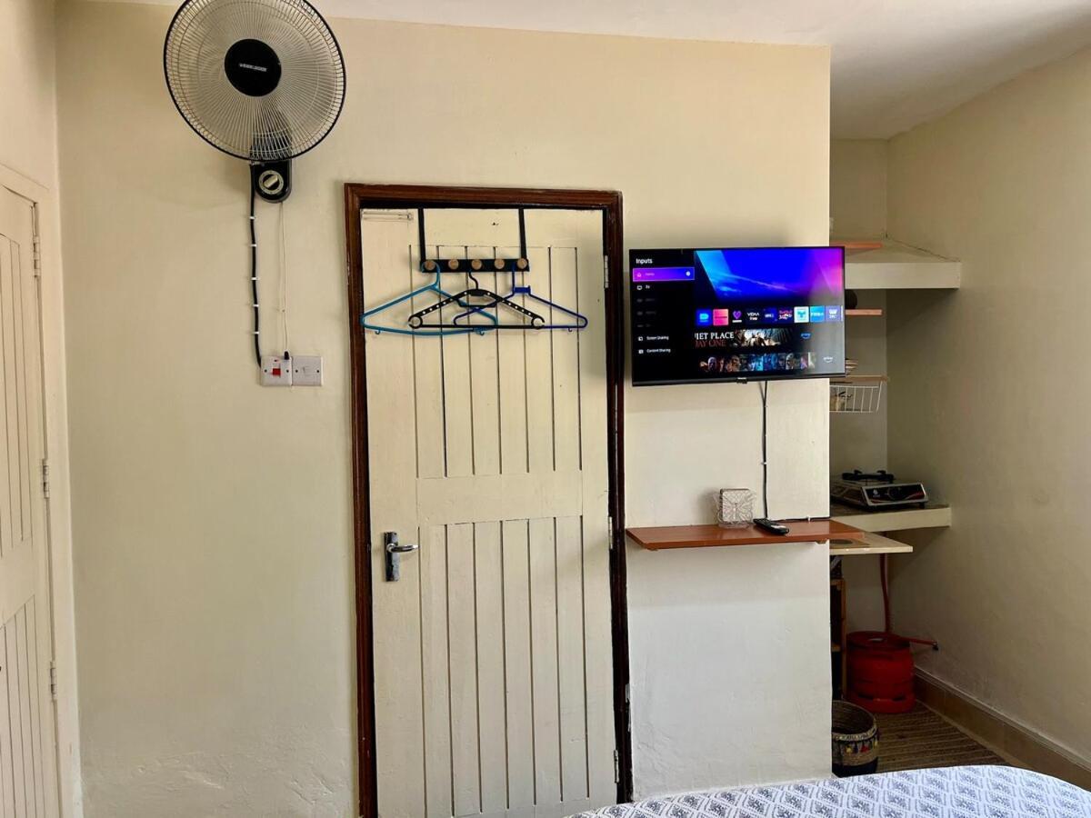 Apartment Private On Riara Rd *