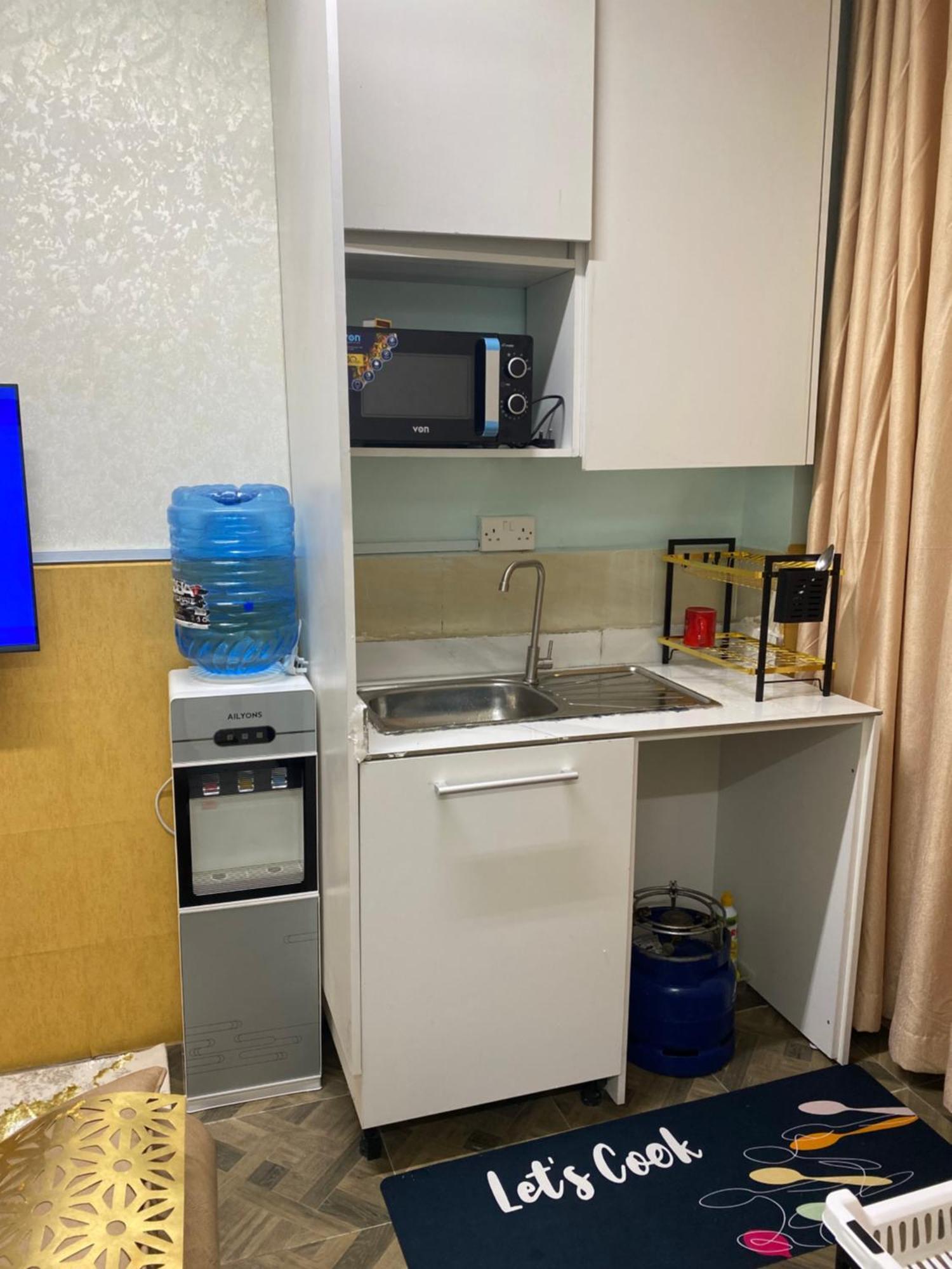 Roseville Apartment