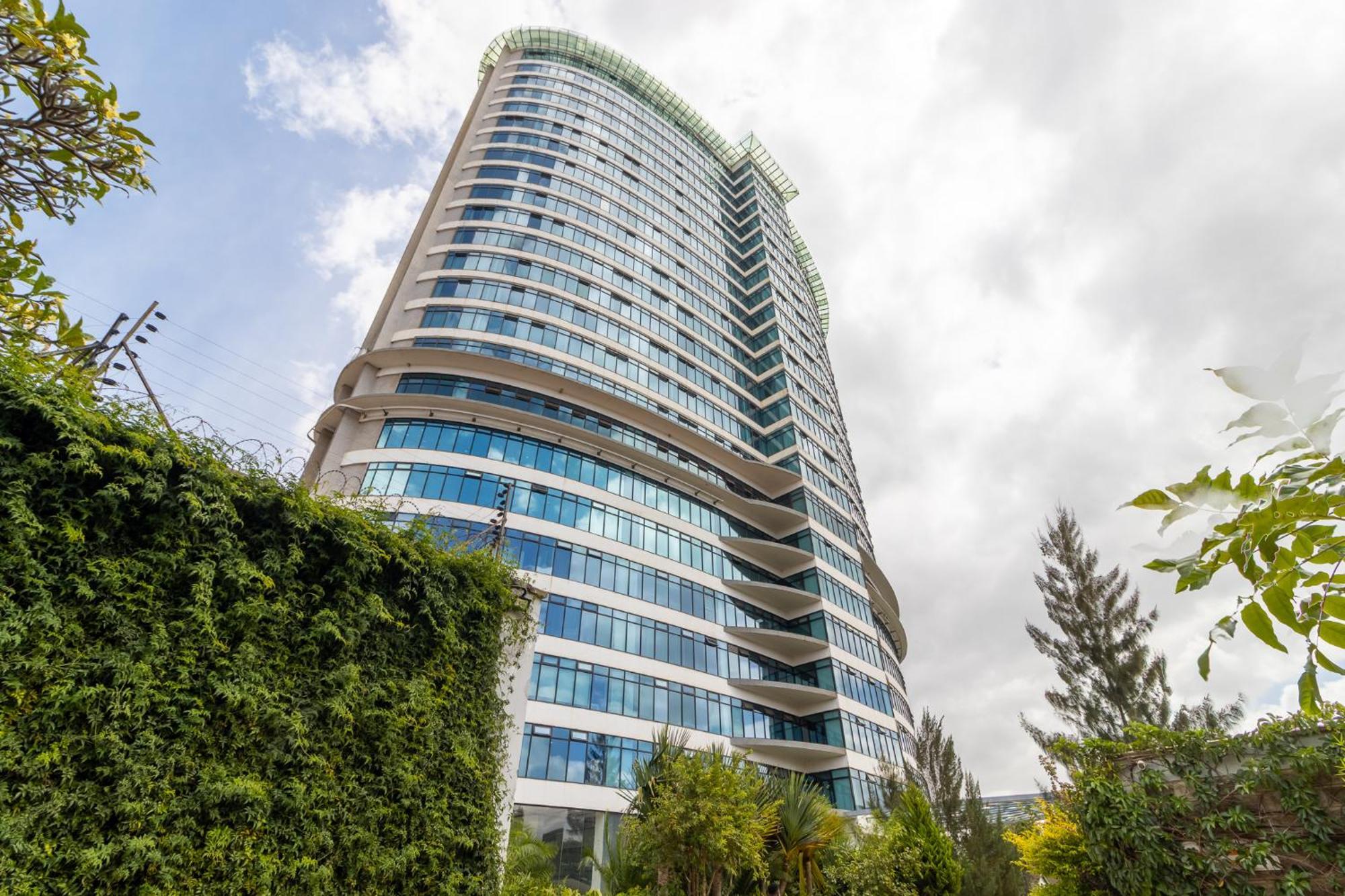 1 King-size Bed Stylish Westlands,nairobi Apartment