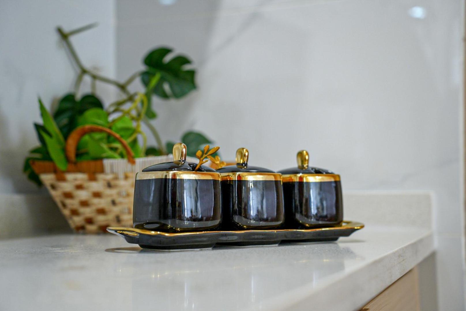 1Br Apartment - Heated Pool - Rooftop - Gym - Free Parking - Netflix - 55 Inch Tv Apartment *