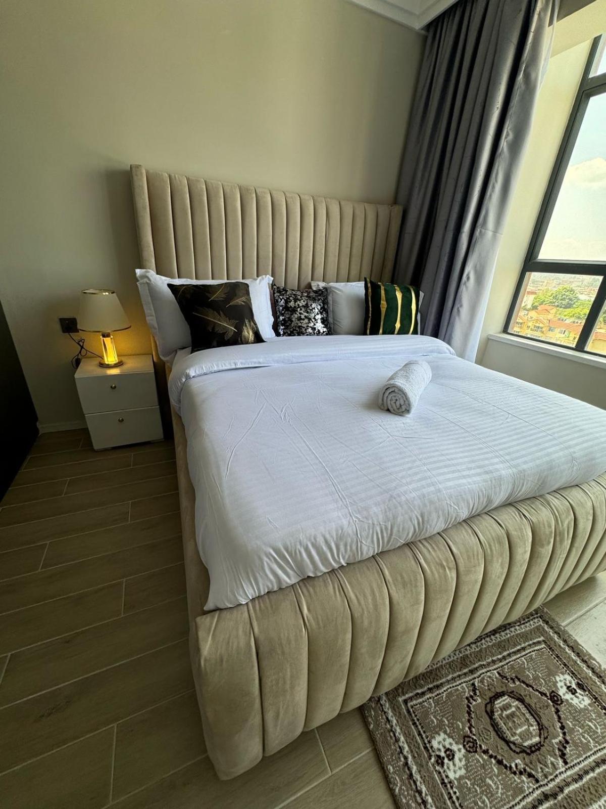 Apartment Ultra Luxury 2 Bedroom In The Heart Of Lavington *