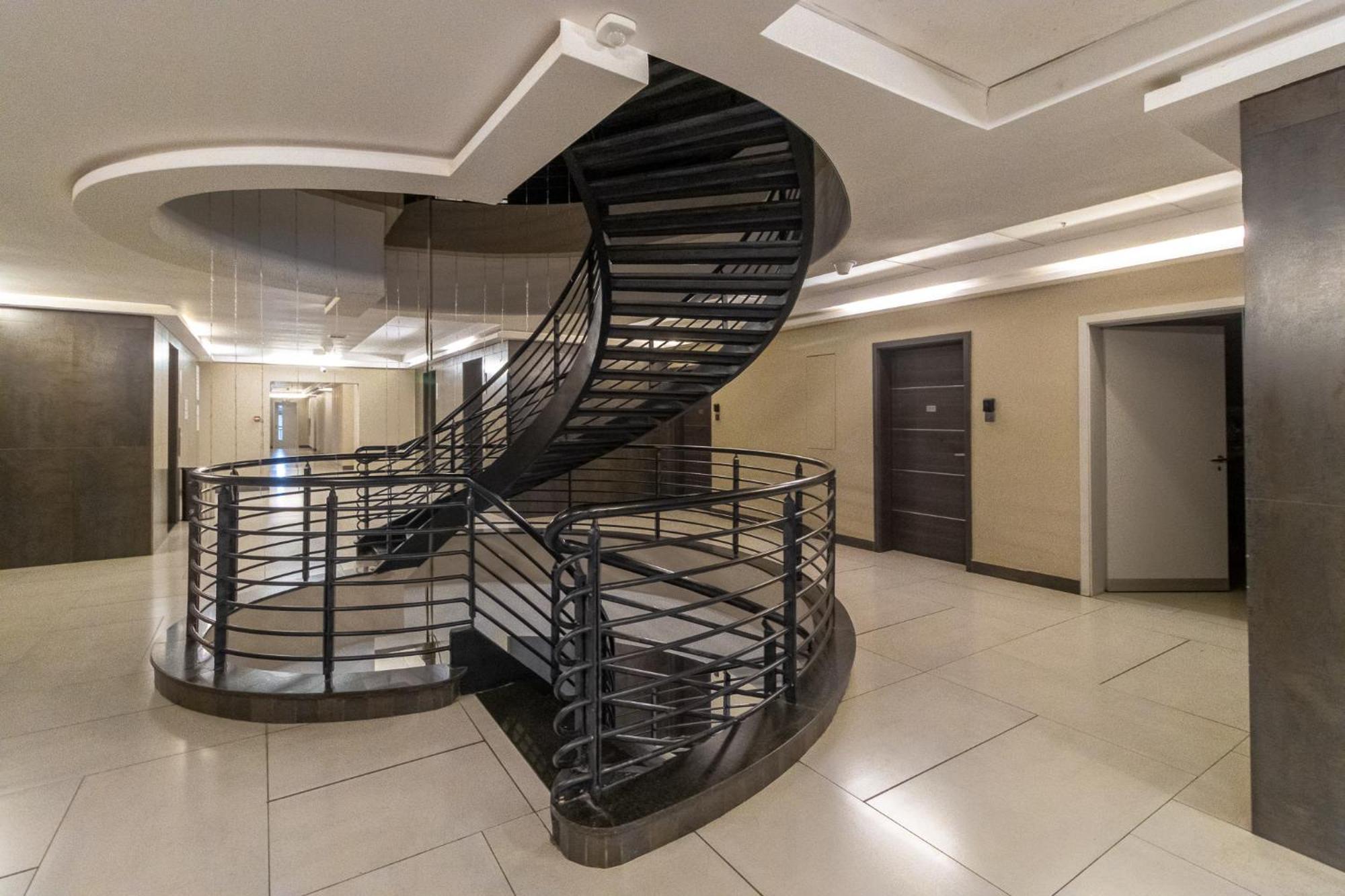 1 King-size Bed Stylish Westlands,nairobi Apartment Nairobi