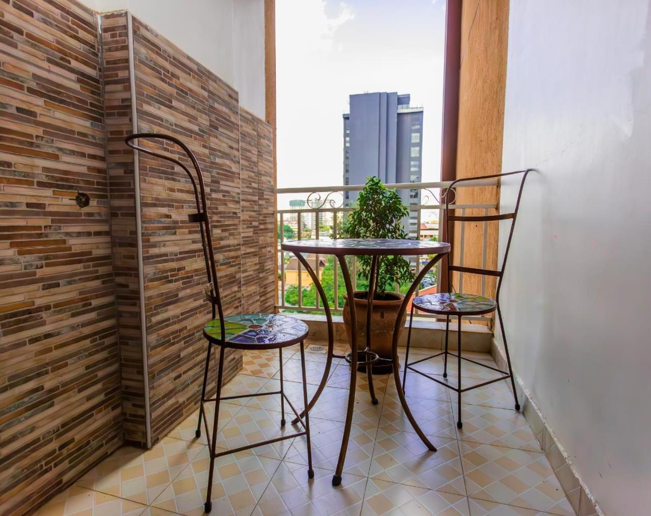 Caja * Nairobi