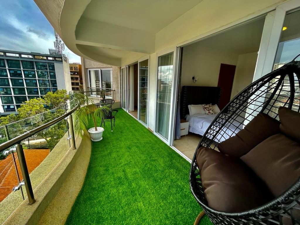 Newly Furnished Two Bedroom With Swimming Pool, Fully Equipped Gym, Private Parking Space,children Playground And Unbeatable Scenic Views Apartment