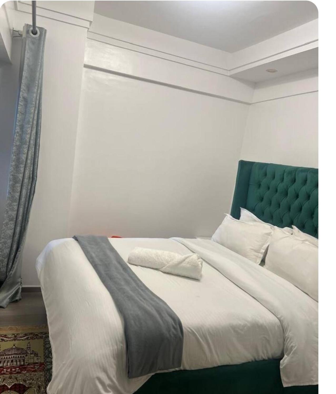 Apartment Chic,stylish & Inviting 3br Getaway In Kilimani *