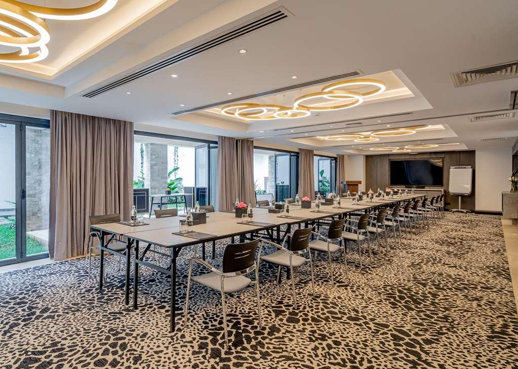Hotel Kwetu Curio Collection By Hilton