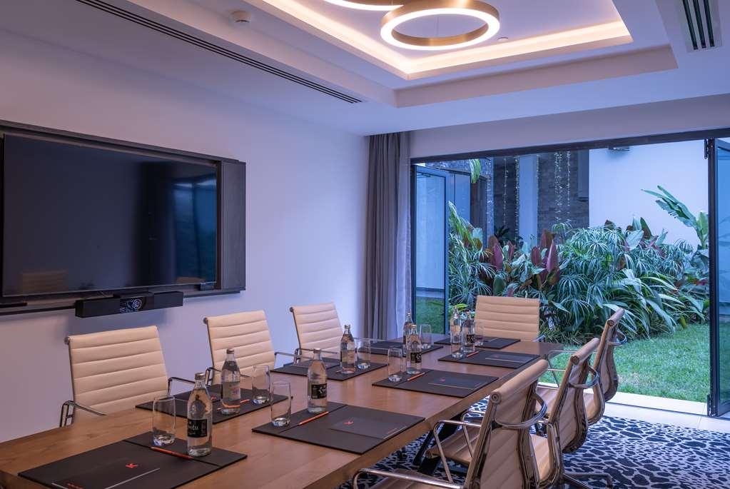 Kwetu Curio Collection By Hilton Hotel *