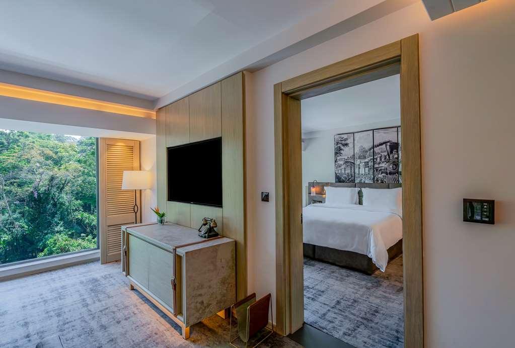 Kwetu Curio Collection By Hilton Hotel Nairobi