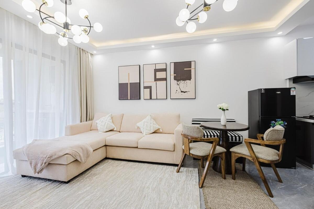 Floto House *