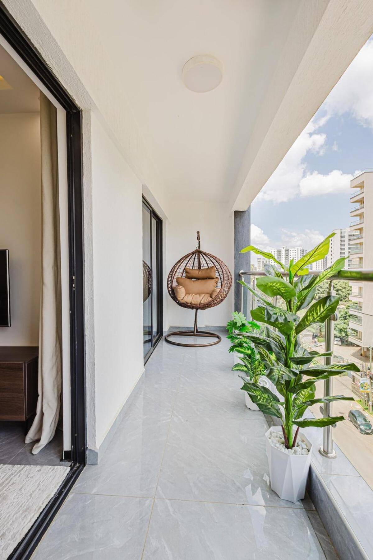 Floto House *