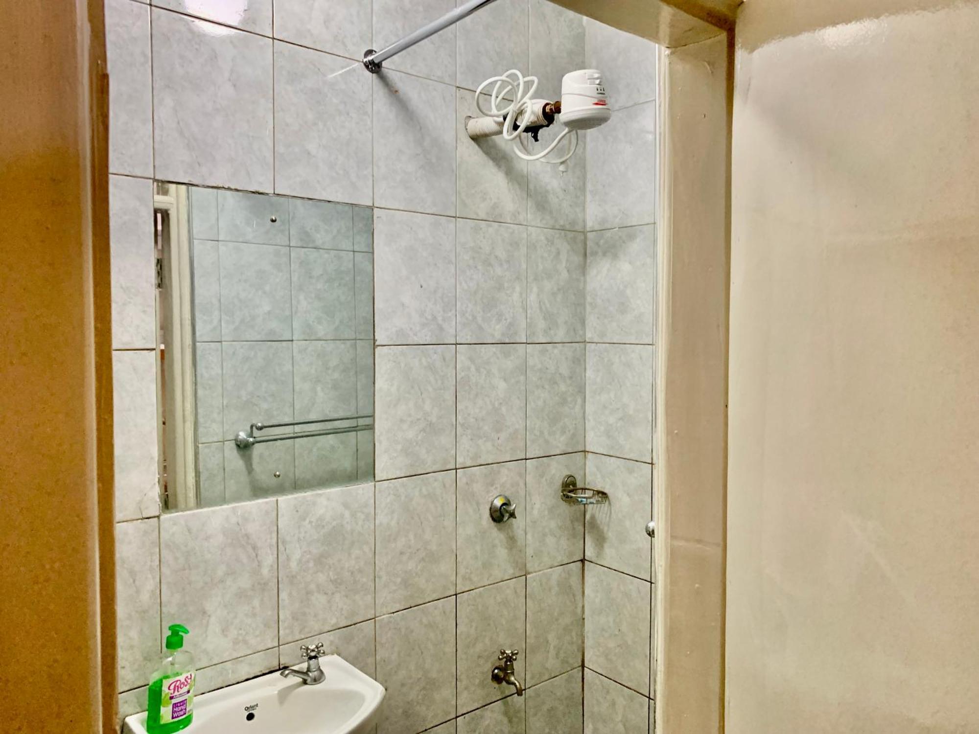 Bigger With Private Pool Resturant And A Minimart On Site Security In Kiambu Road Apartment Nairobi