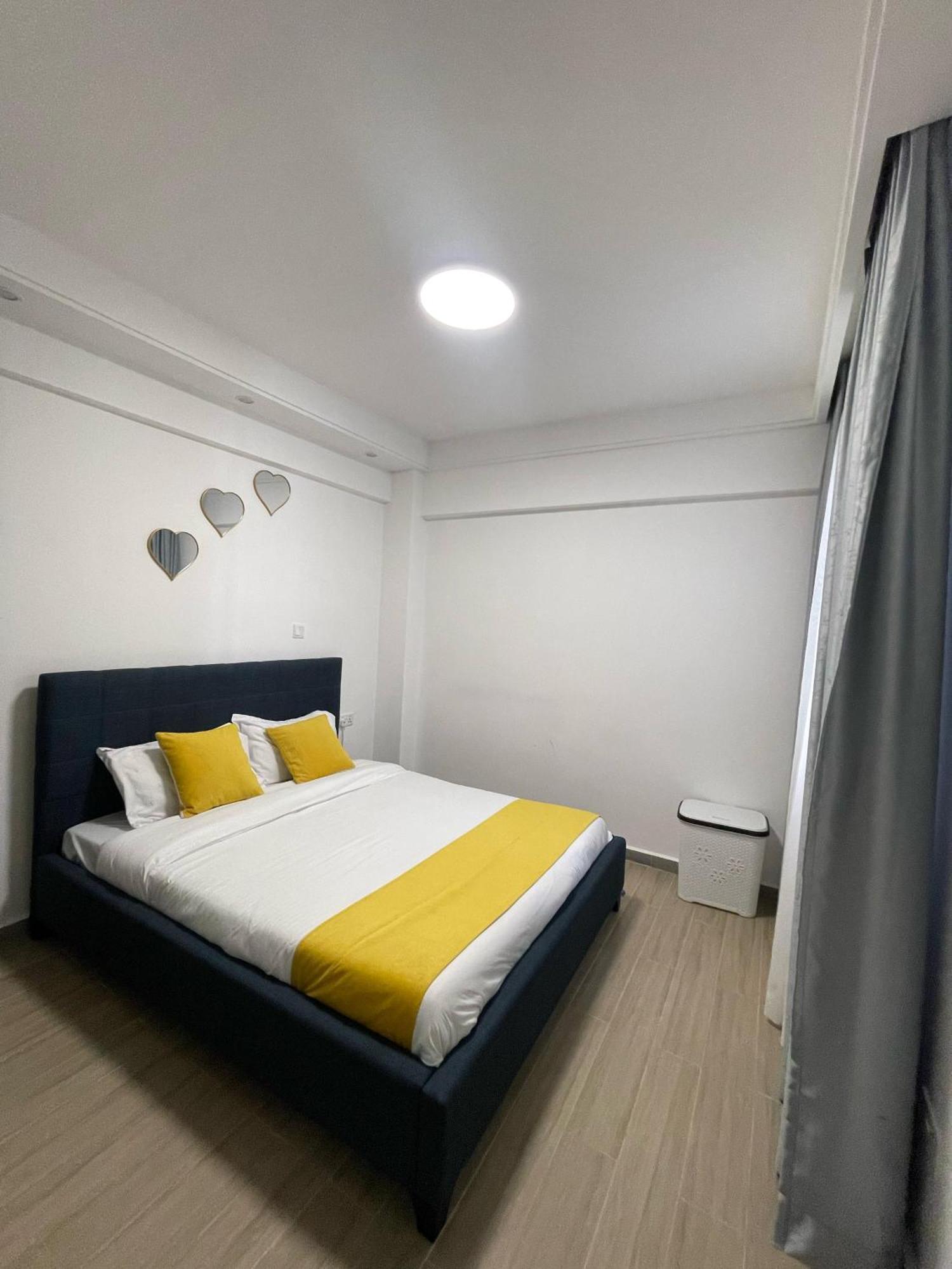 Apartment Modern Furnished 2-bedroom *
