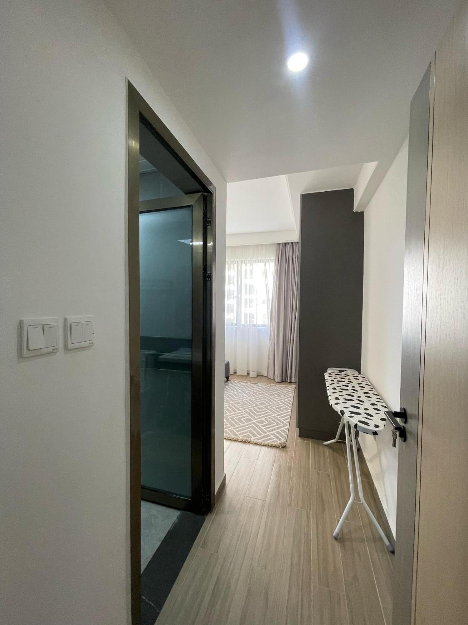Modern Furnished 2-bedroom Apartment *