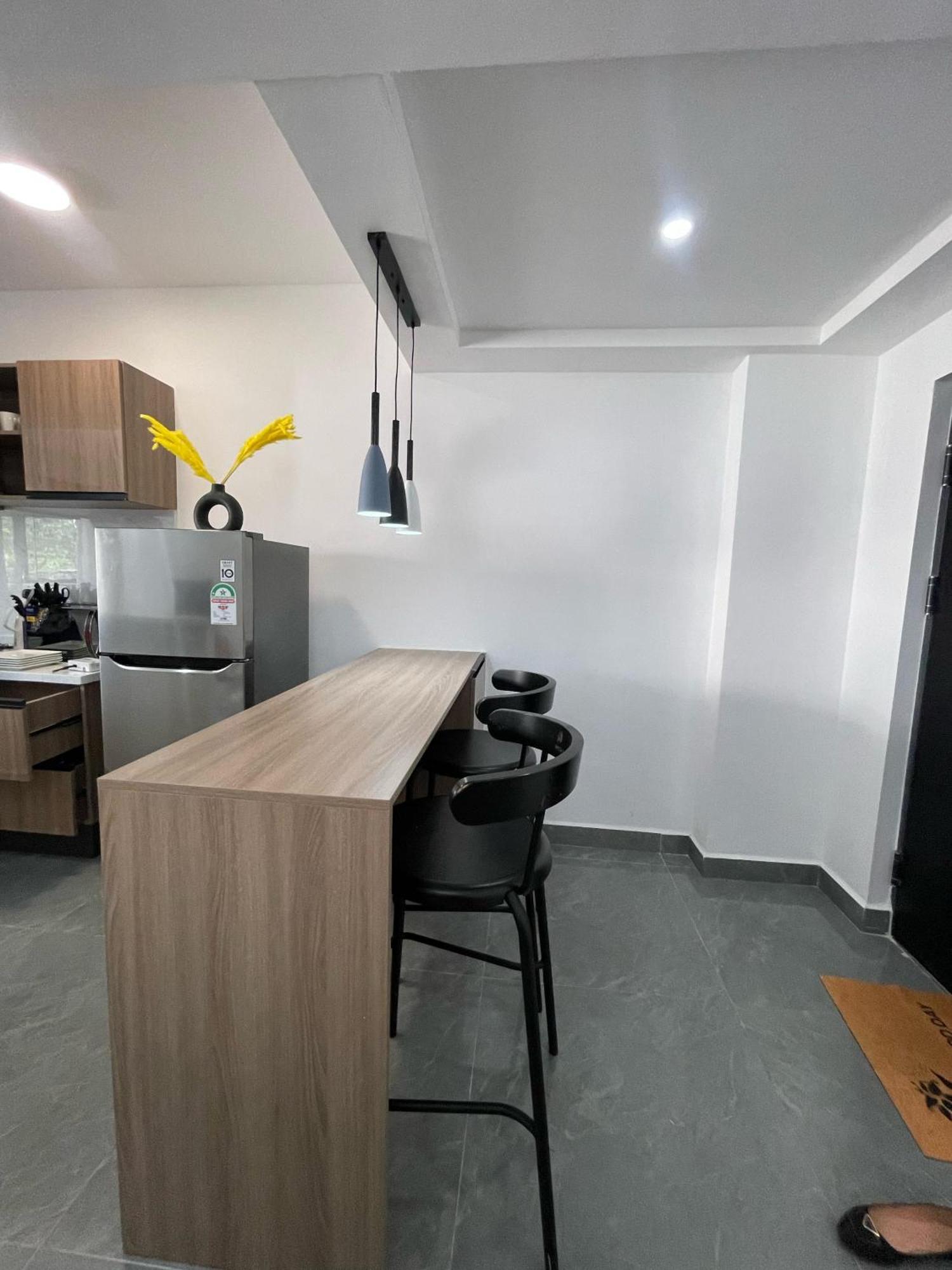 Apartment Modern Furnished 2-bedroom *