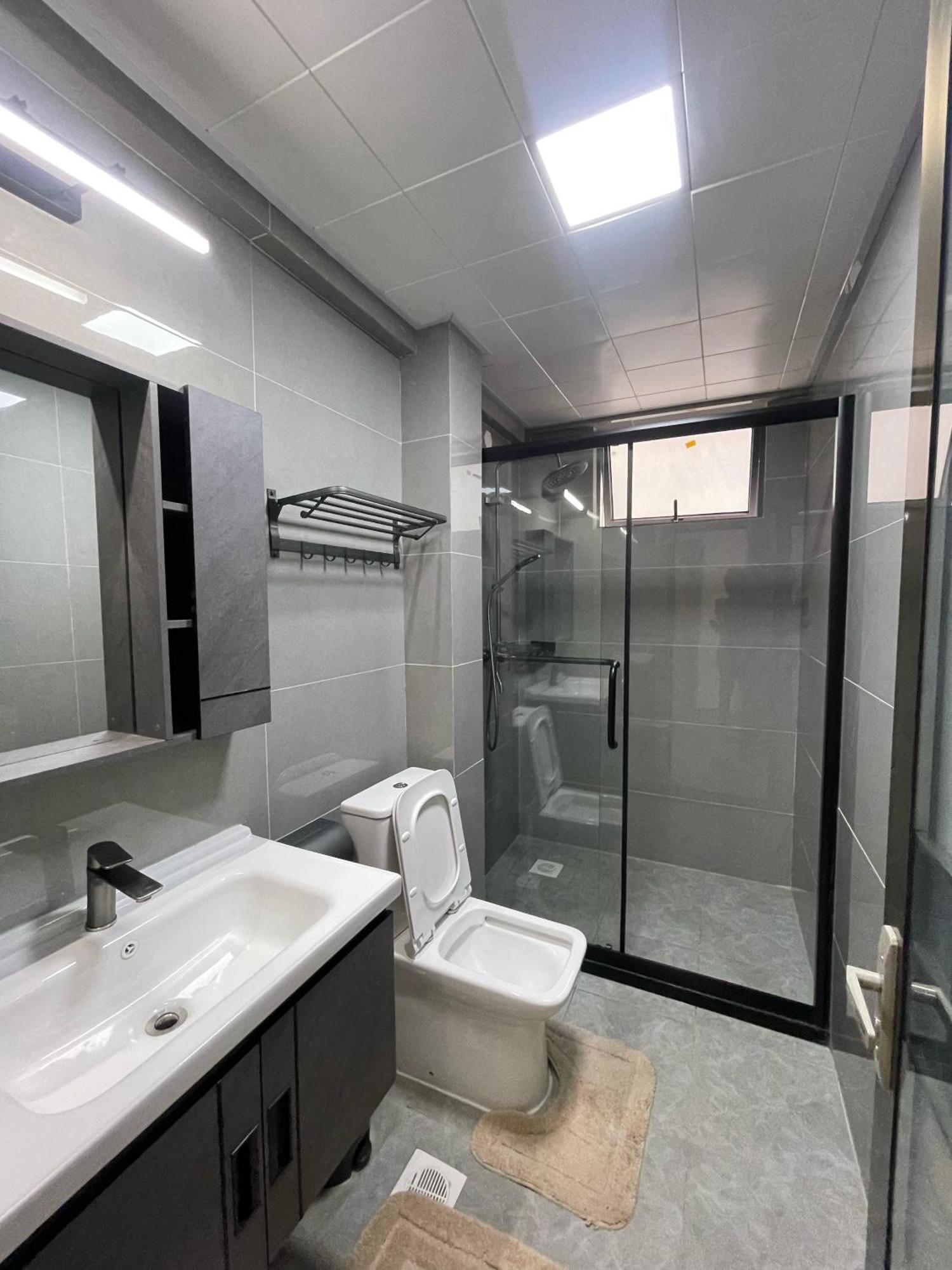 Modern Furnished 2-bedroom Apartment *