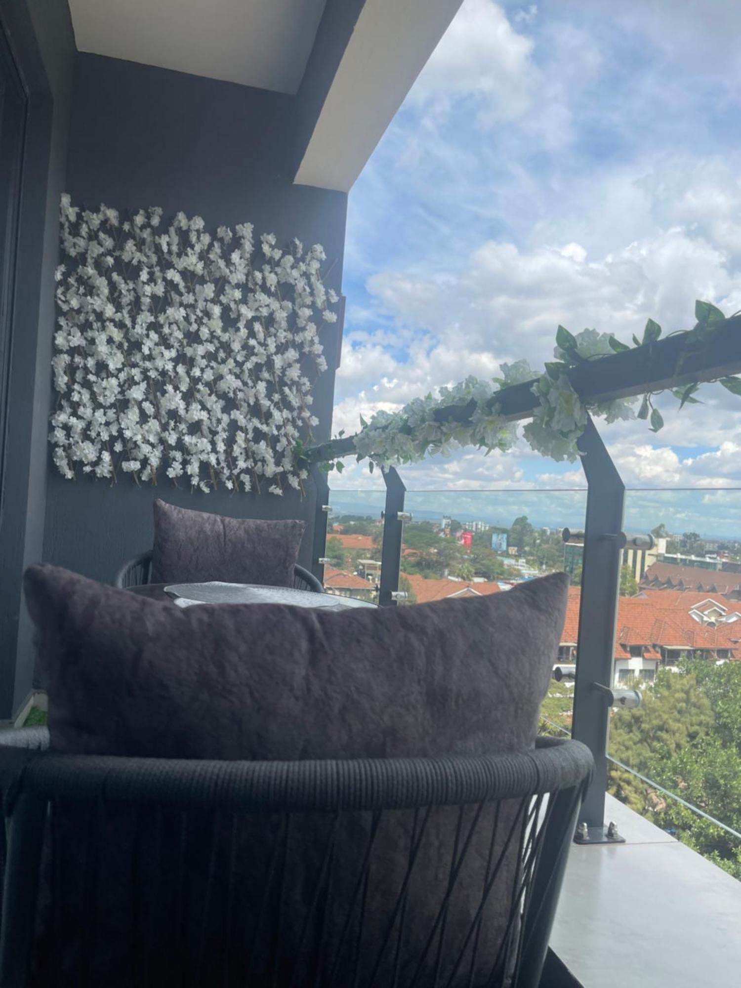 Apartment Riara Luxury, Pool, Gym, Junction Mall, Views, Skyline *