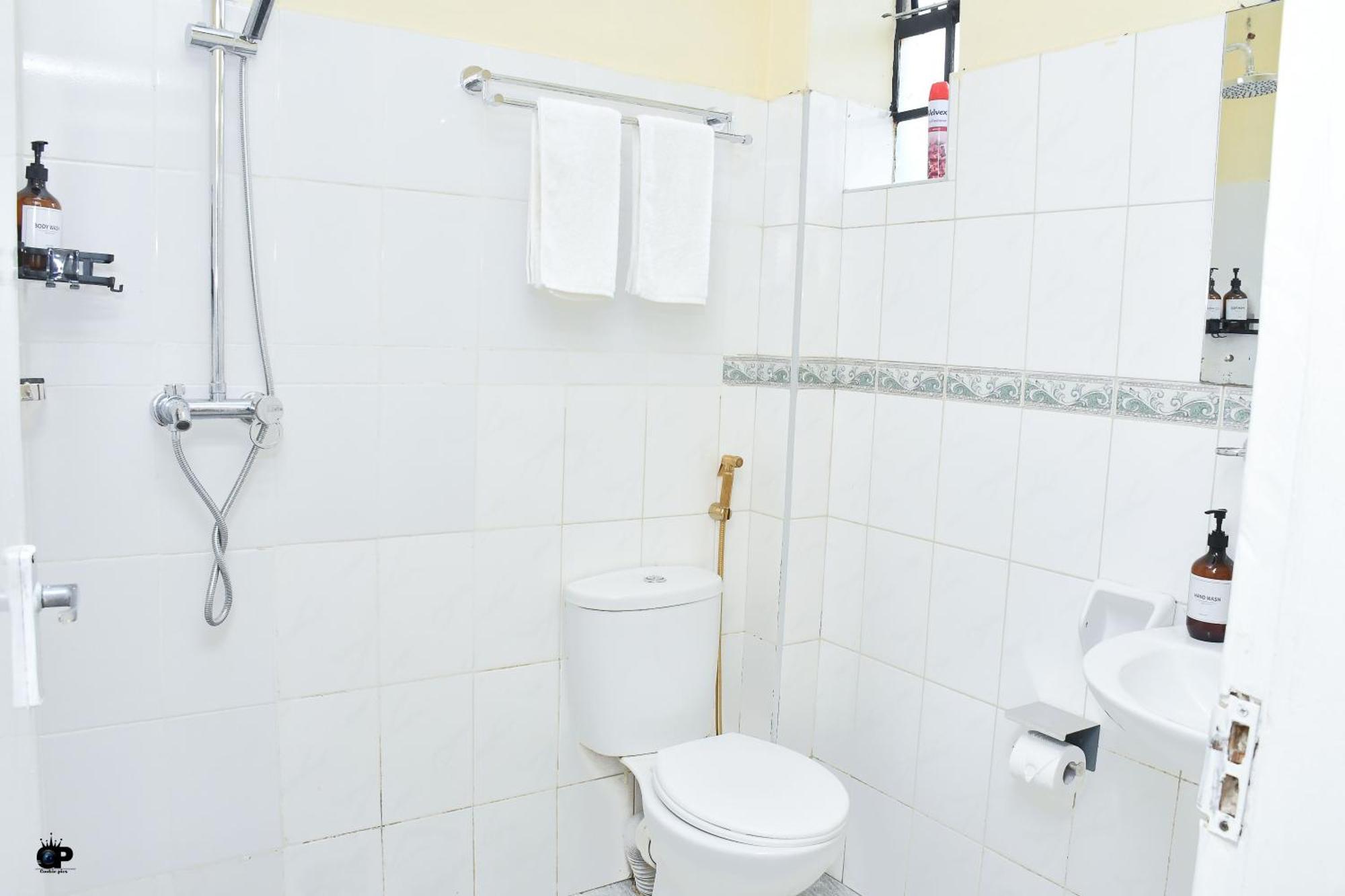 Apartment 1br Apartment, Imara Daima, Fast Wi-fi, Near Jkia, Sgr & Cbd