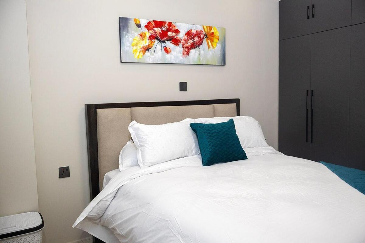 Cozy & Luxury Lavington, Apartment