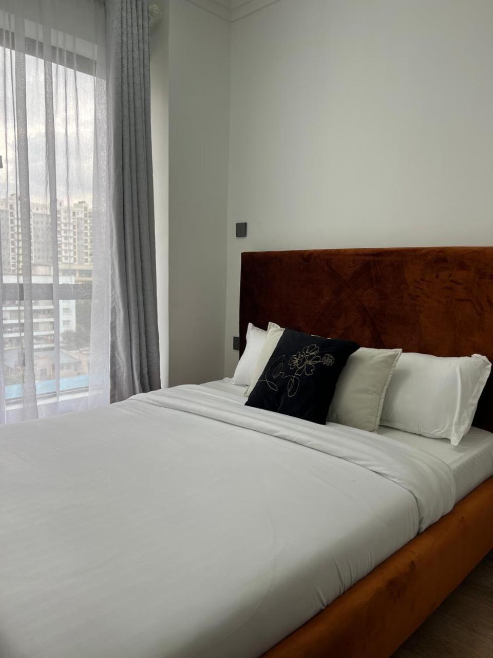 Elegant Modern Retreat Residencies With Heated Swimming Pool ,fully Equipped Gym And Rooftop Chillspot With Amazing Breathtaking Views Apartment *