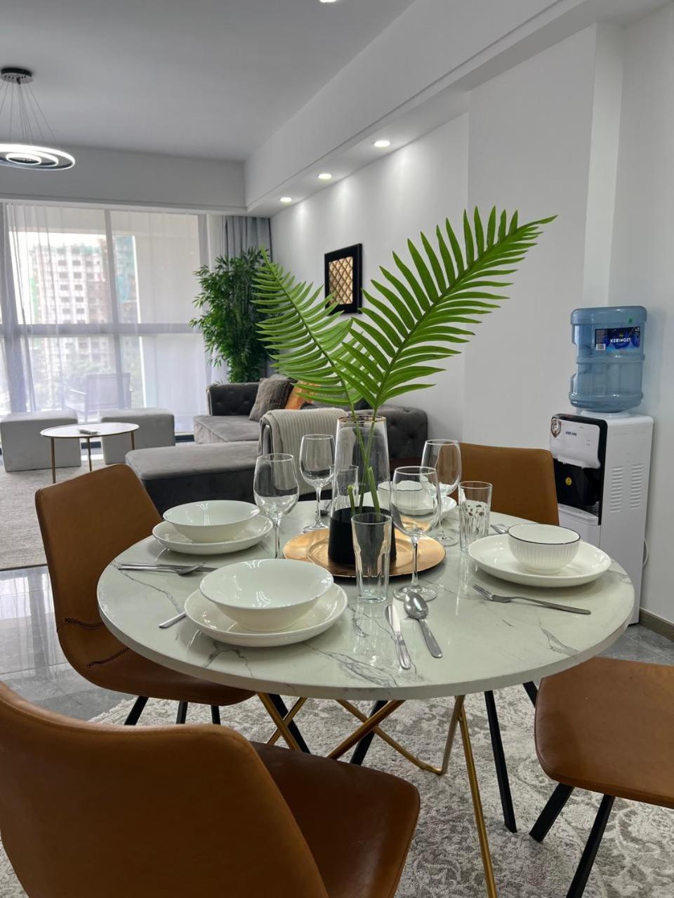Elegant Modern Retreat Residencies With Heated Swimming Pool ,fully Equipped Gym And Rooftop Chillspot With Amazing Breathtaking Views Nairobi