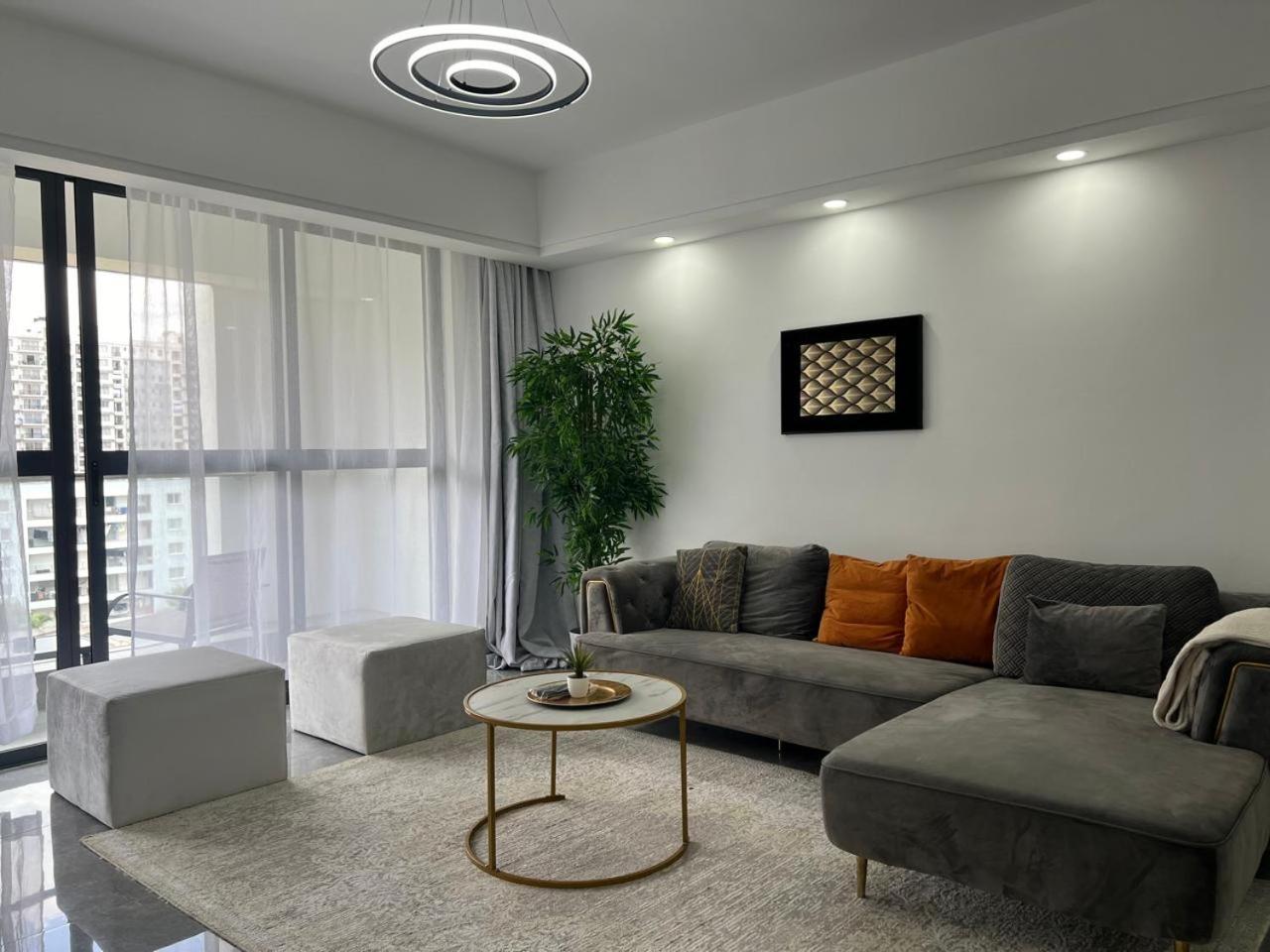 Apartment Elegant Modern Retreat Residencies With Heated Swimming Pool ,fully Equipped Gym And Rooftop Chillspot With Amazing Breathtaking Views