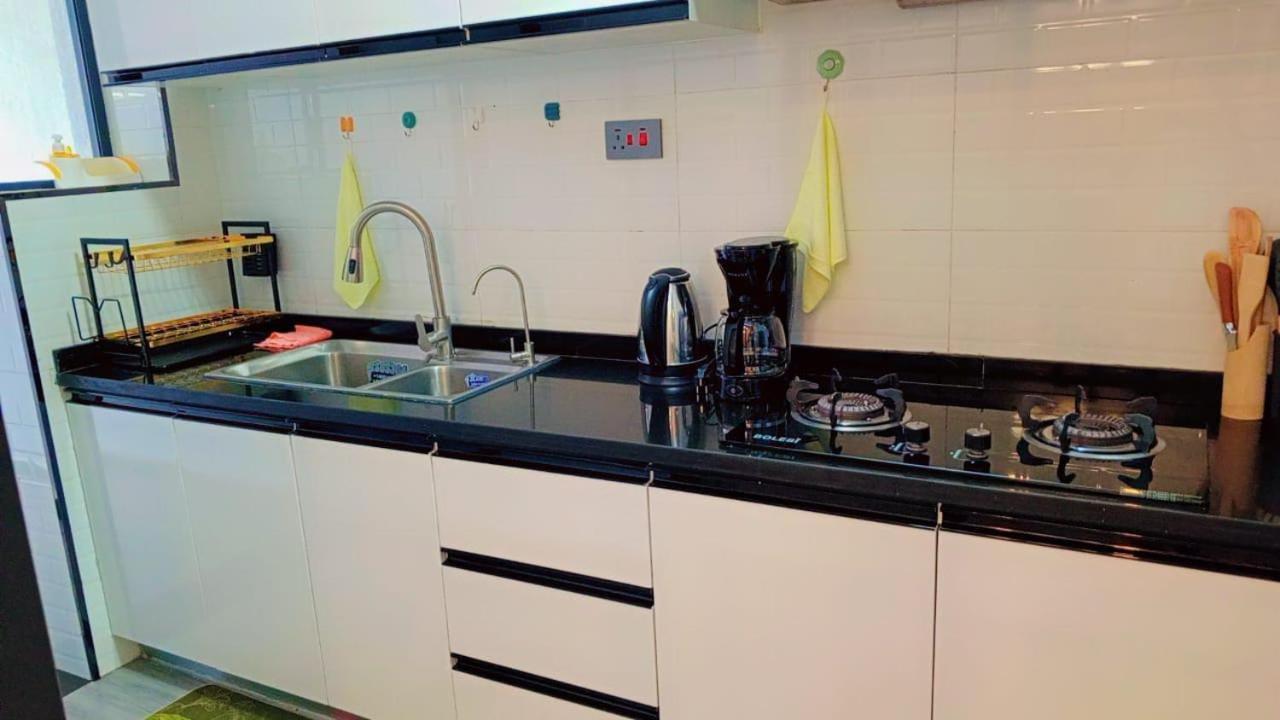 Elegant Modern Retreat Residencies With Swimming Pool ,fully Equipped Gym And With Amazing Breathtaking Views In Kilimani Near Yaya Centre *