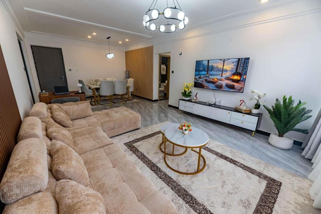 The Executive Modernly And Elegantly Furnished Three Bedroom With Swimming Pool ,fully Equipped Gym And Other Facilities In Kilimani * Nairobi