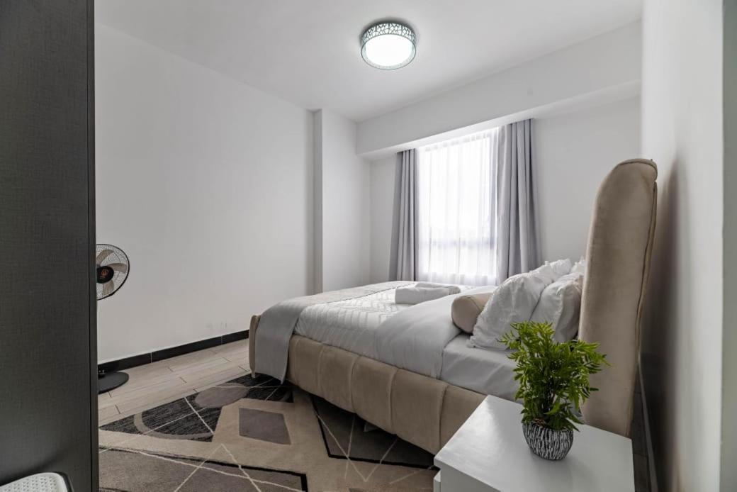 Apartment The Executive Modernly And Elegantly Furnished Three Bedroom With Swimming Pool ,fully Equipped Gym And Other Facilities In Kilimani