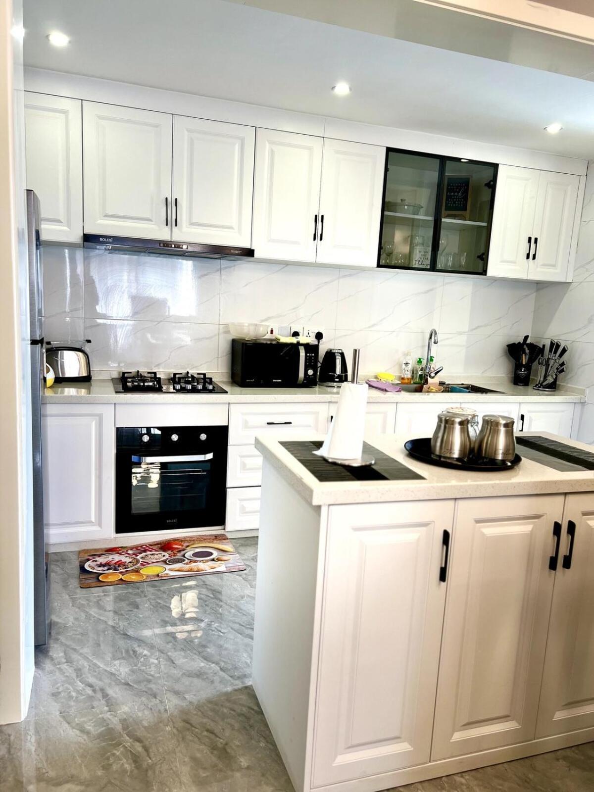 2 Bed Modern Luxury With Views