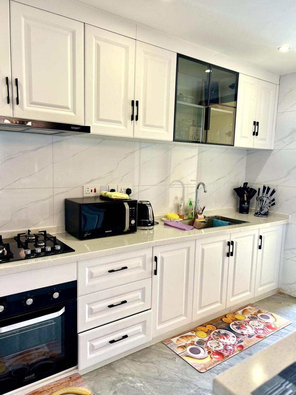 2 Bed Modern Luxury With Views *