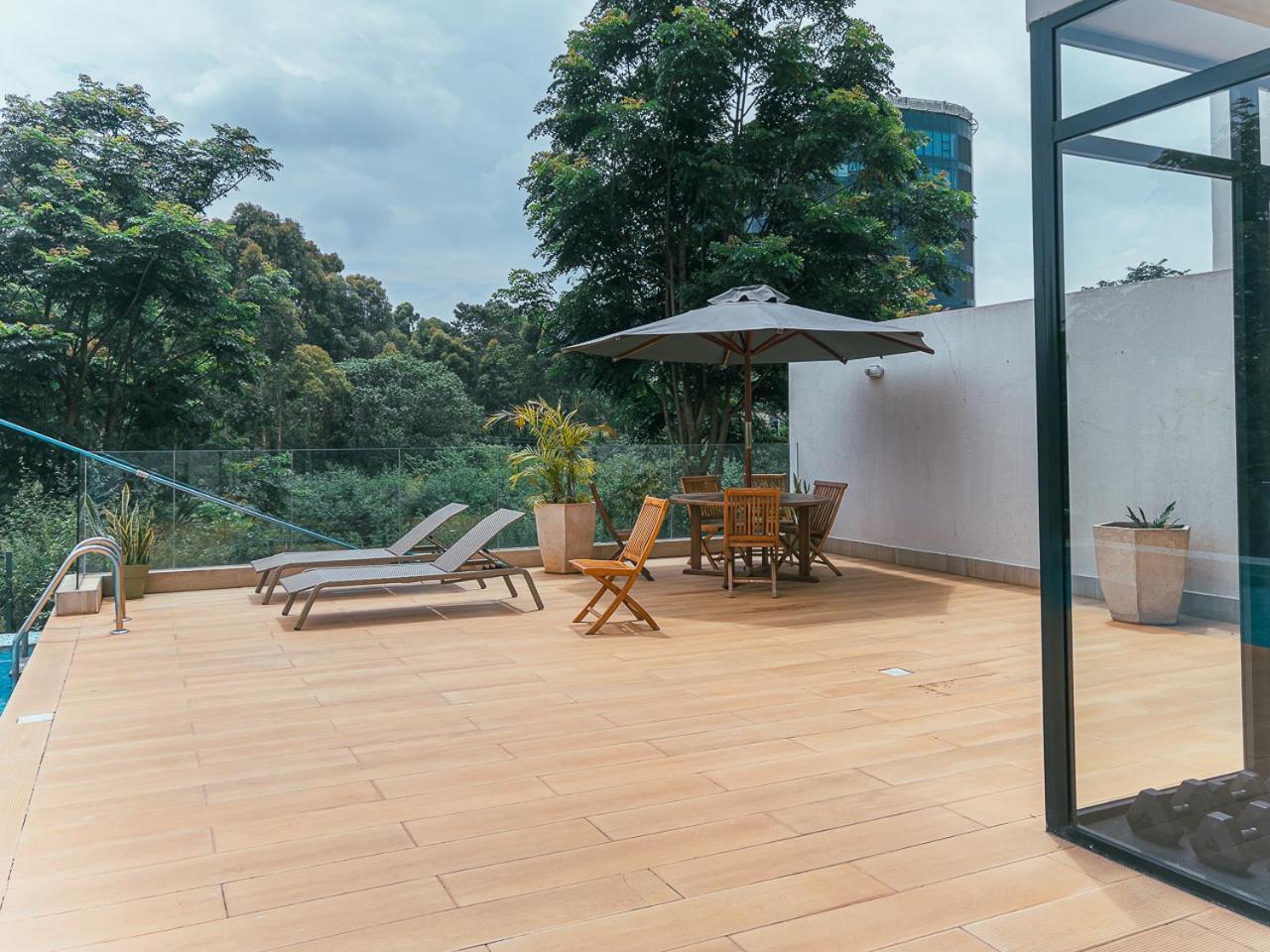 Envoy's Luxe Sanctuary With Full Power Backup Apartment Nairobi