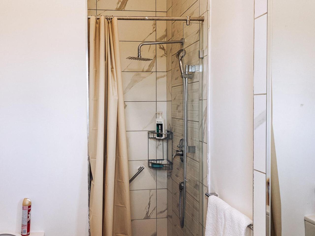 Apartment Envoy's Luxe Sanctuary With Full Power Backup