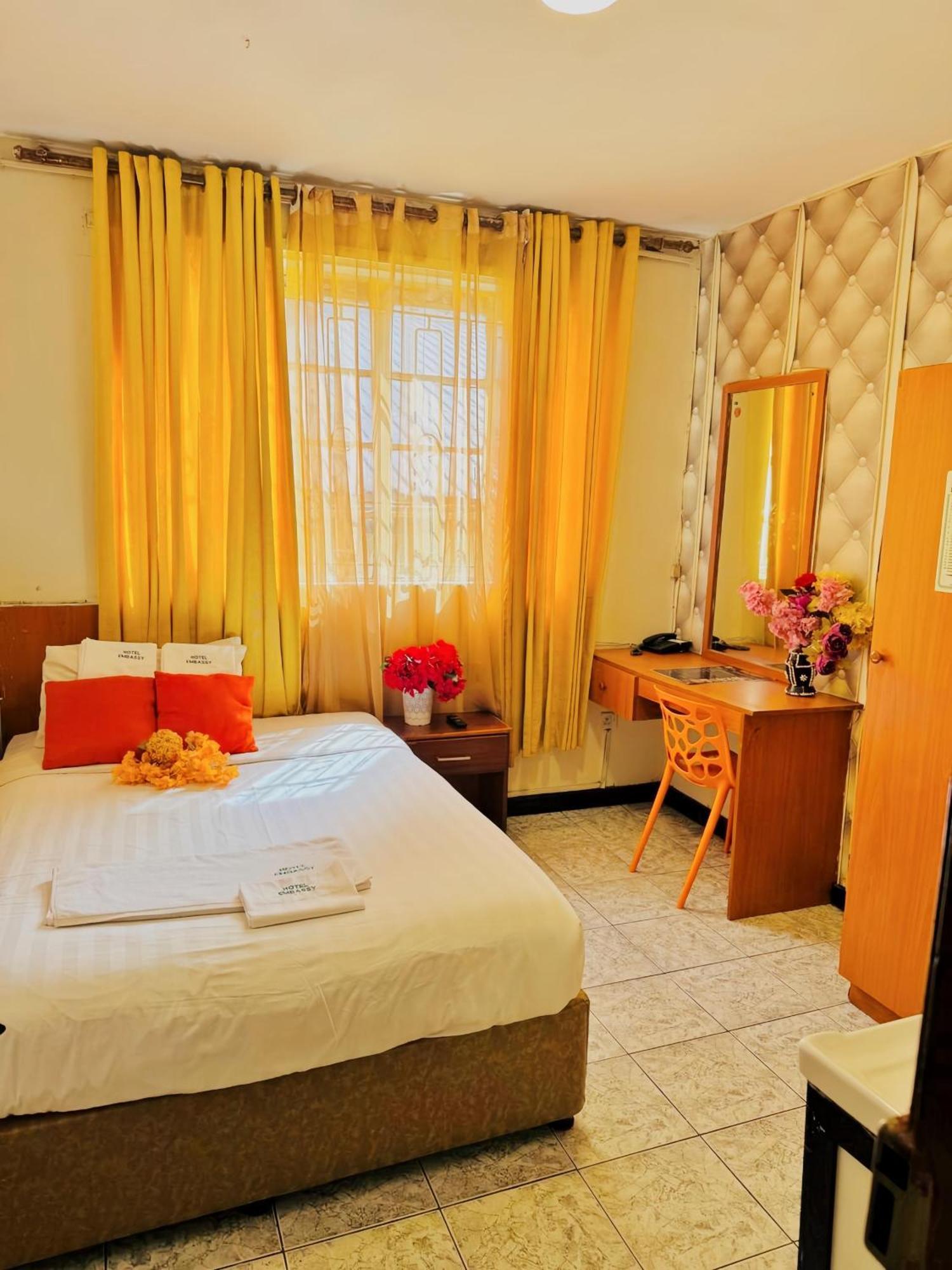 Hotel Embassy